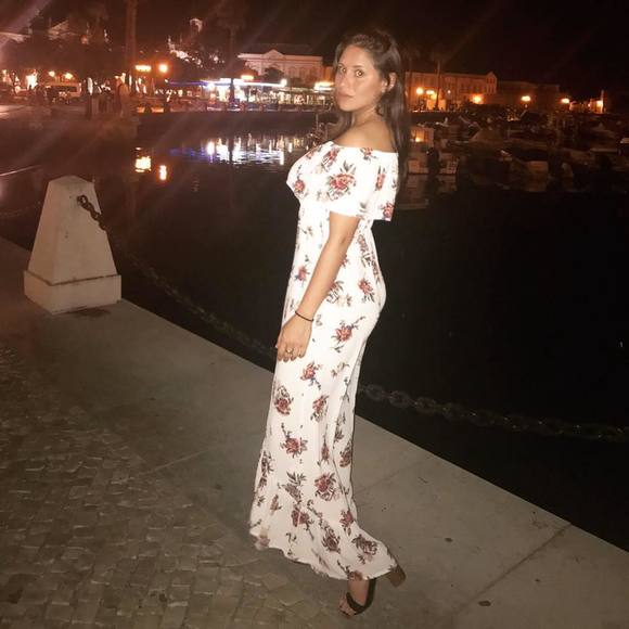 Meet your Posher, Ayala - Picture 1 of 1